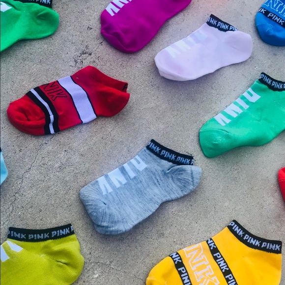 20 pairs Pink socks - Picture 2 of 2